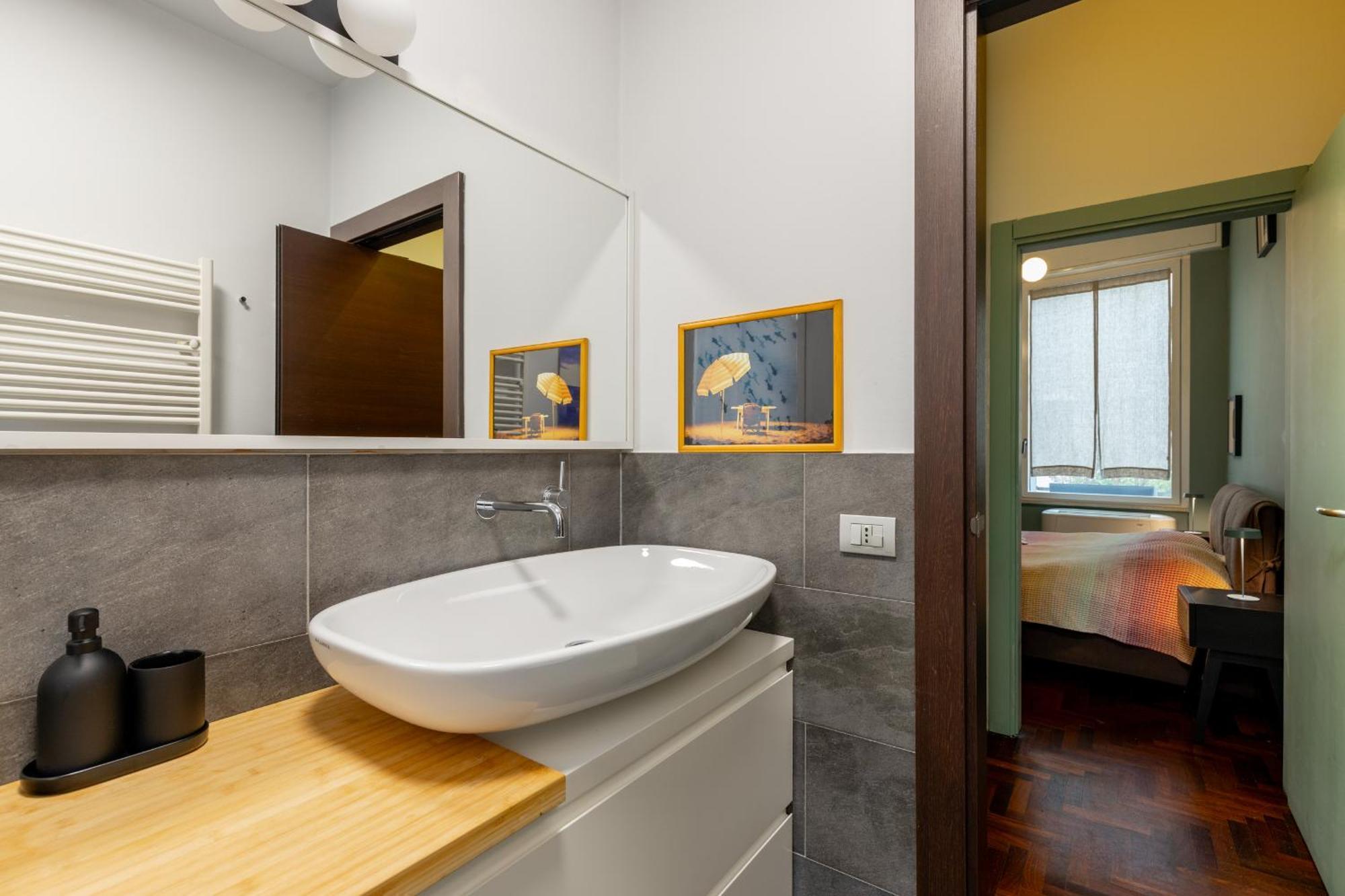 Apartment Cairoli E Garage