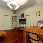 Cairoli Suite E Garage